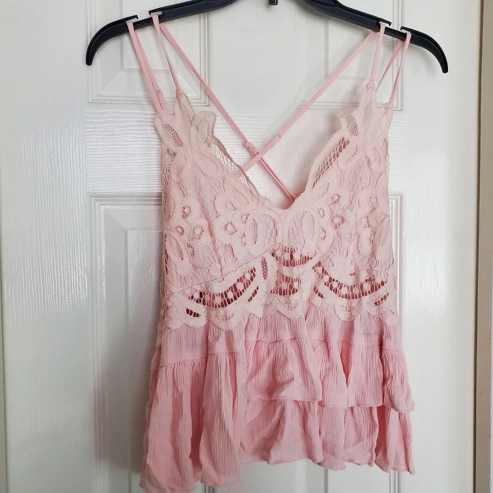 Lace-Trim Light Pink V-Neck Camisole - Picture 5 of 10